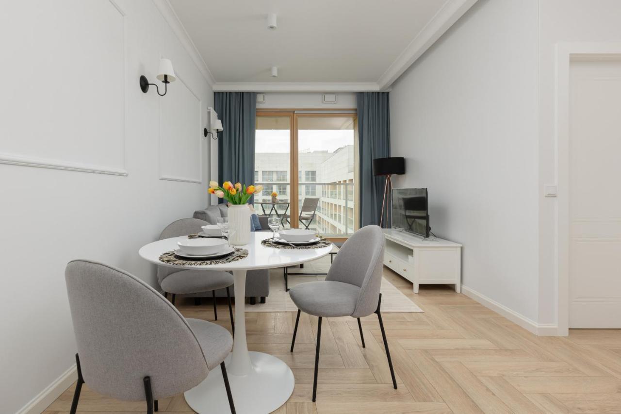 Stylish Apartment Kolejowa & Parking & Balcony By Noclegi Renters Varsóvia Exterior foto